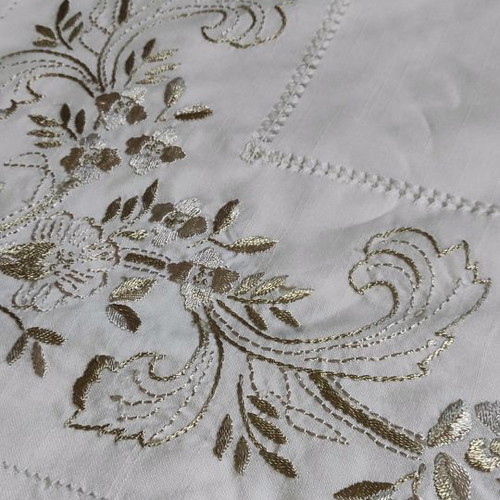 Tablecloth with 8 napkins for large dining table new