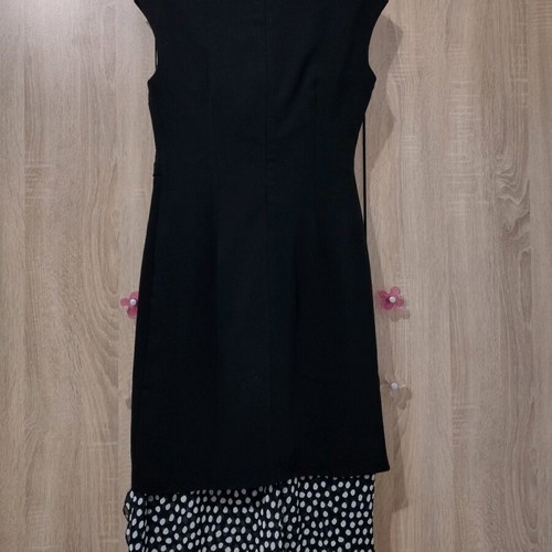 Black sleeveless dress made of silk gabardine and lining like new, polka dot set