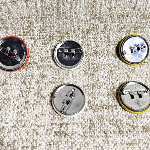 Badges Panathinaikos AEK Olympiacos Liverpool new, pack of 5