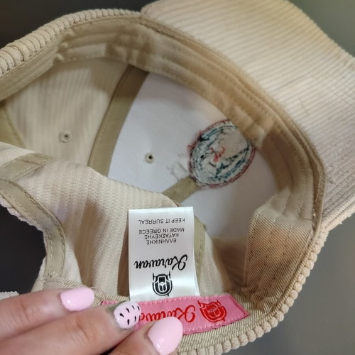 Karavan hat like new with embroidered cat, multicolor, one size