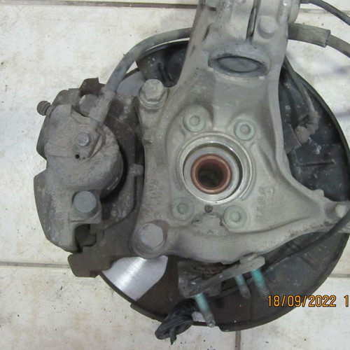 Left and right used mounts for VW Passat '05-'11 2000cc with 4 screws