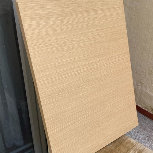 Two shelves like new, dimensions 57x76