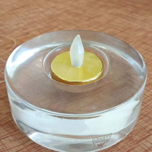 Glass tealight candle holder like new, height 4cm, diameter 31cm, width 10cm
