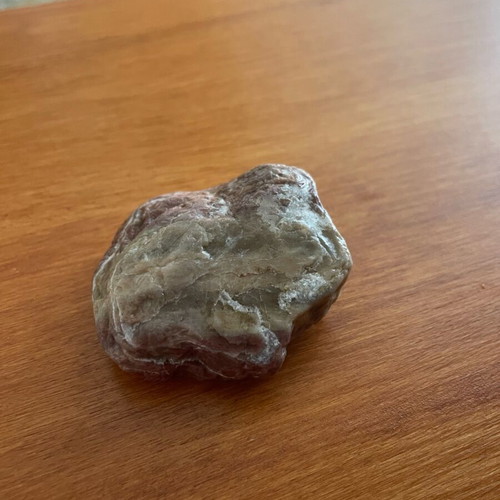 Red jasper with quartz vein new