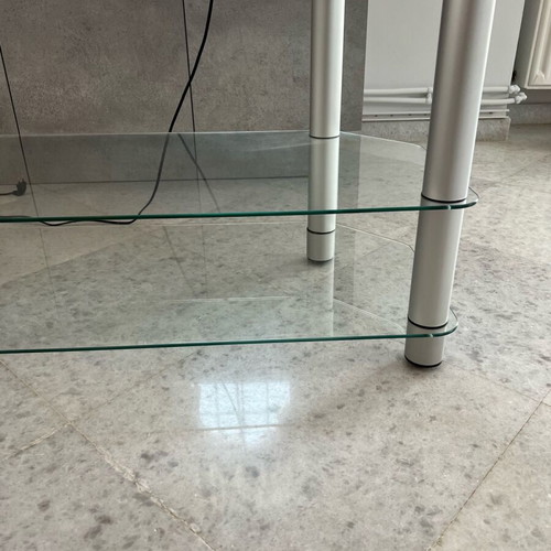 Γιάλινο τραπέζι TV σαν καινούργιο με ροδάκια 95cm-43cm