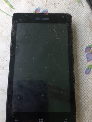 Microsoft 1071 phone used, missing back cover and battery
