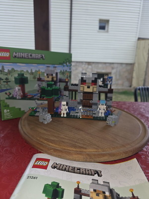 LEGO Minecraft The Wolf Stronghold set 21261, 312 pieces