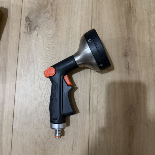 Watering gun new for garden use