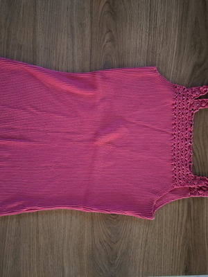 Sleeveless top fuchsia used, size S