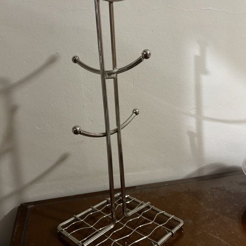 Metal Mug Holder like new