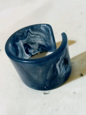 Blue bracelet new acrylic resin cuff style