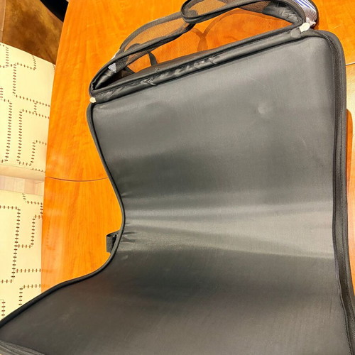 Pet carrier bag like new for small pets up to 7 Kg