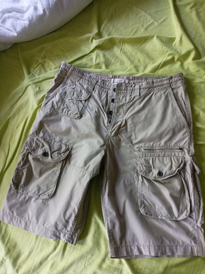 Къси панталони H&M като ново, размер L, бежови, с много джобове