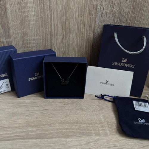 Swarovski necklace black swan new