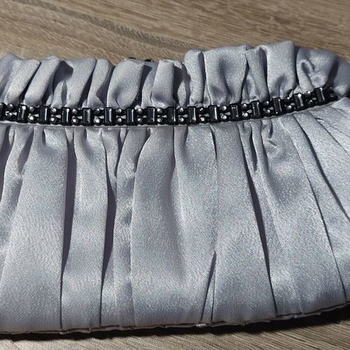 Satin silver bag used with stones and chain
