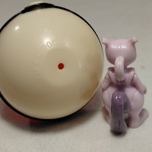 Pokemon Candy Container Mewtu Figurine and Pokeball 1999 vintage used