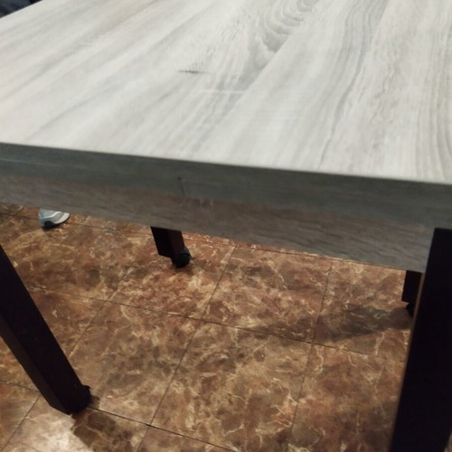 Extendable kitchen table with wheels, like new, 60 x 80 x 80 cm
