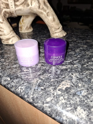 Clinique Take The Day Off Cleansing Balm and Smart Clinical Repair Overnight Cream set like new