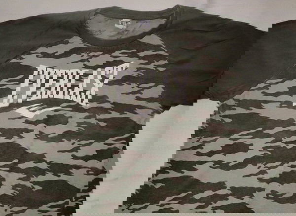 EVERLAST camo t-shirt