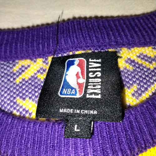 Nba Official Lakers Christmas Sweatshirt men's L like new authentic