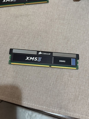 Corsair XMS3 DDR3 4GB μνήμη υπολογιστή