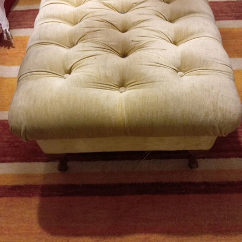 Auxiliary seat used in good condition