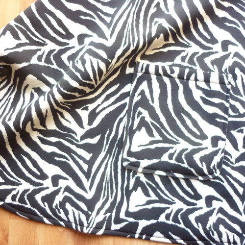 Cape with buttons like new, one size, zebra print
