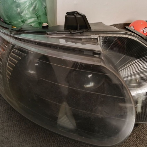 Saab 9-5 2008 right xenon headlight