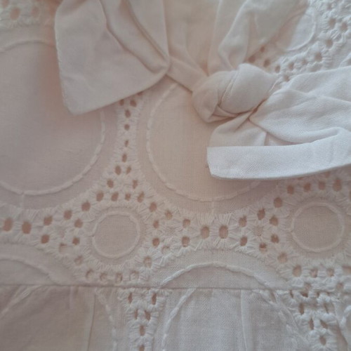 White Zara baby dress like new with diaper shorts 12-18 months