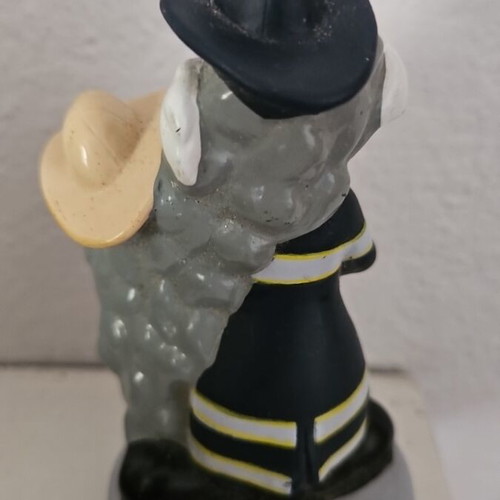 Fireman Sylvester Tweety PVC figure used, 4'' Warner Bros