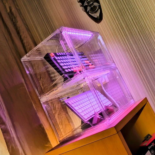 Oltraman LED витрини комплект от 2 с RGB осветление и дистанционно