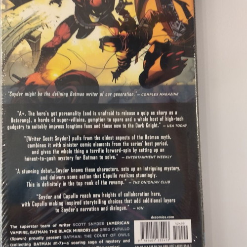 Batman New 52 Volume 1 The Court of the Owls hardcover new