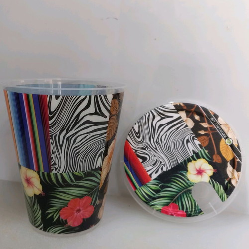 Plastic glasses new, reusable, pack of 40 with lids
