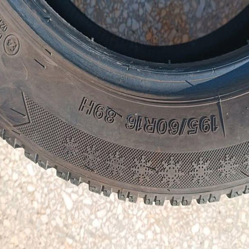 195/60 R16 all-season tires, pair, 2021 manufacture