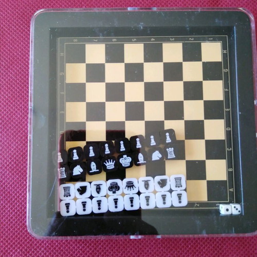 Magnetic board games 6 in 1 like new, mini