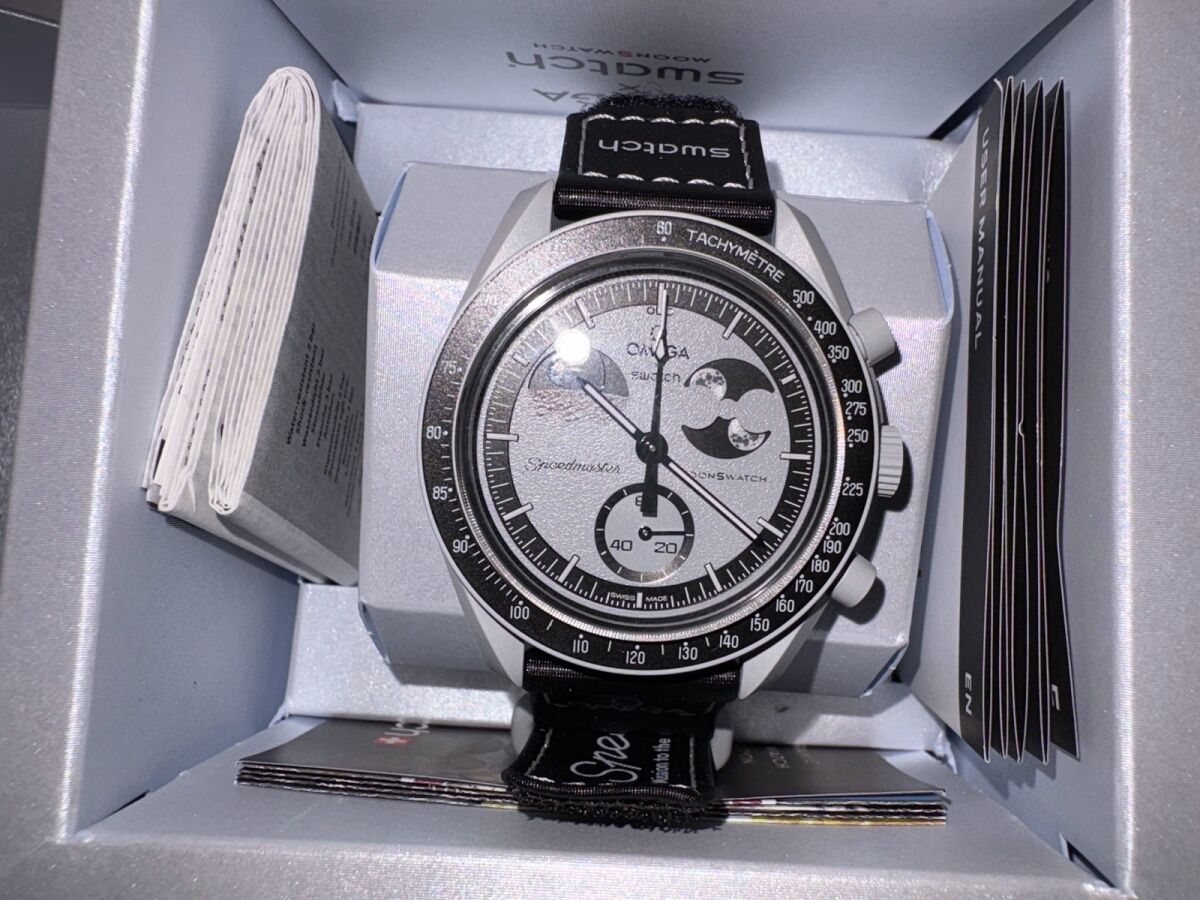 Swatch x Omega Mission to the Moon new… - € 450,00 - Vendora.cy