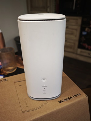 ZTE MC888 Ultra 5G ρούτερ σαν καινούργιο