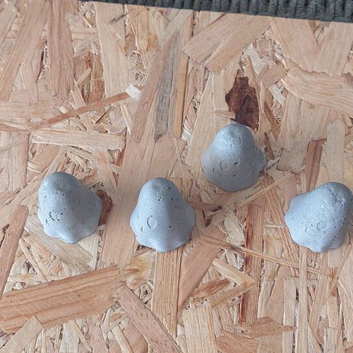 Set of 4 handmade cement ghost decorations