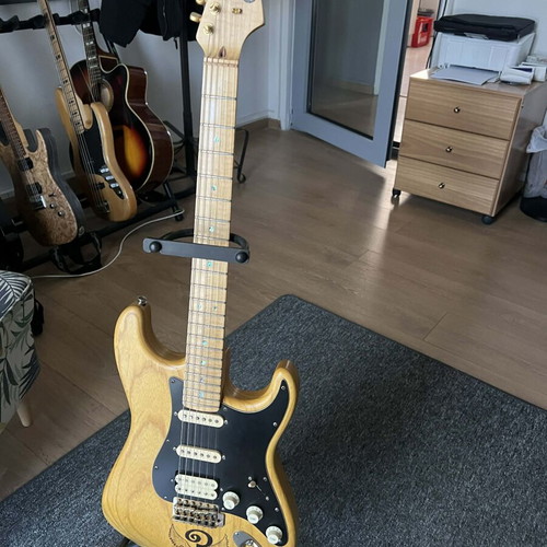 Dukas Custom Stratocaster Harry Hausel HSS guitar like new