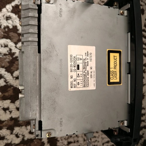 Toyota Yaris 2000-2002 factory radio used with new Osio source