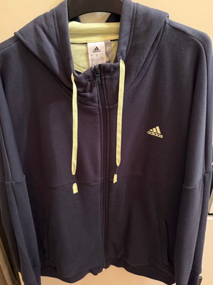 Adidas jacket Large like new, blue