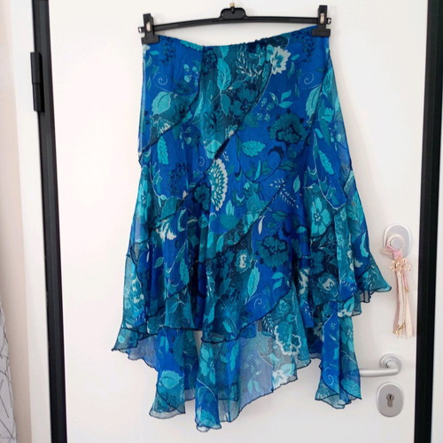 Set of three silk pieces asymmetrical skirt floral top tunic like new, blue, size XL