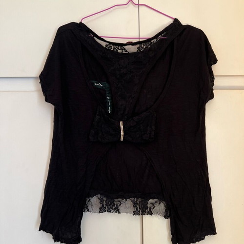 Black short-sleeve t-shirt with open back like new