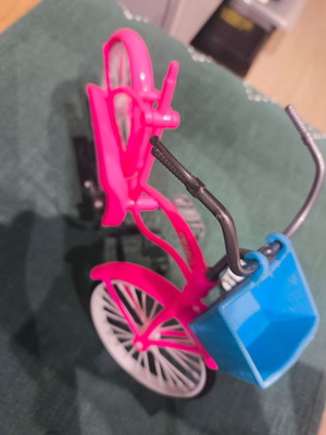 Ποδήλατο Barbie μεταχειρισμένο, λείπει ένα πετάλ και η σέλα