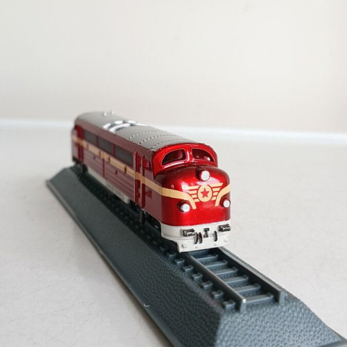 Collector's model locomotives like new, set of German, Swiss and NOHAB M61