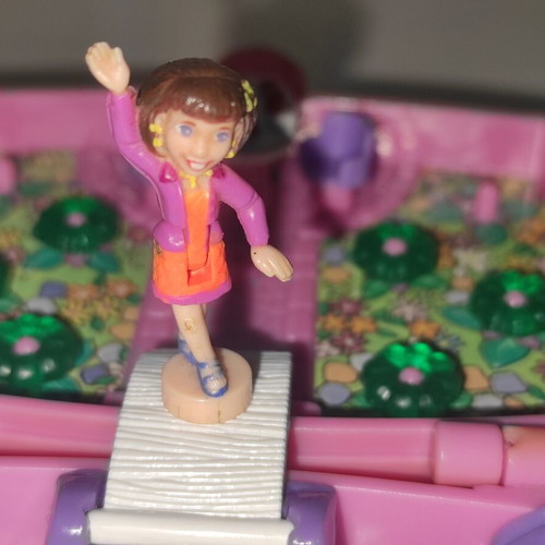 Polly Pocket Emerald Garden Bluebird 2000 used with bracelet and figure