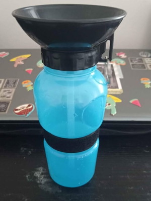 Φορητό μπουκάλι νερού κατοικίδιου 750 ml καινούργιο, με κρίκο μεταφοράς