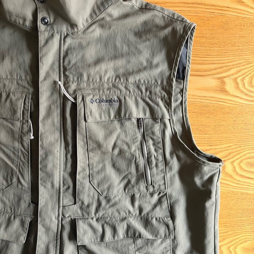 Columbia sleeveless jacket khaki XXL like new