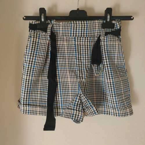 Tally Weil checked shorts size 36 with decorative belt