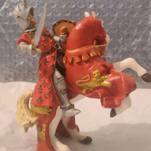King Richard Lionheart figure and his red horse used